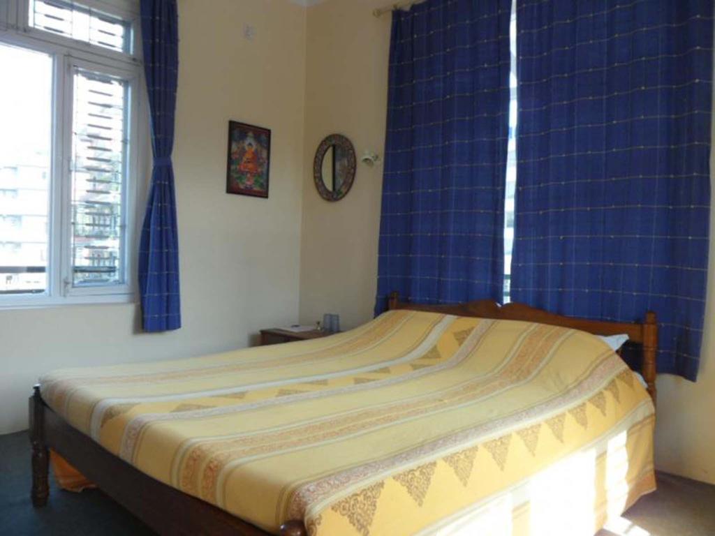 Hotel Nirvana Pokhara Quarto foto
