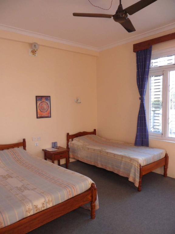 Hotel Nirvana Pokhara Quarto foto